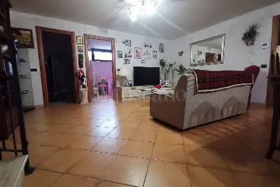 Villa Plurifamiliare in vendita, Via Sesto San Giovanni, Roma