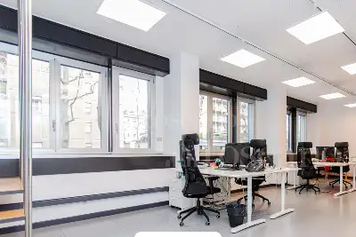 Casa in vendita, Via Domenichino, Milano