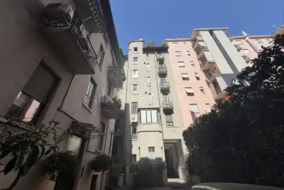 Casa in vendita, Via Giovanni da Procida, Milano