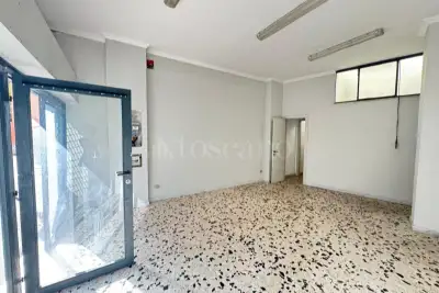 Negozio in affitto, Via dei Monti di Pietralata, Roma