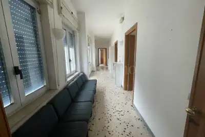 Ufficio in affitto, Via dei Castelli Romani, Pomezia