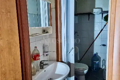 Negozio in affitto, Via Francesco Tedesco, Avellino