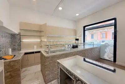 Negozio in vendita, Via Volvinio, Milano