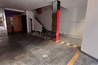 Negozio in affitto, via camollia, Siena