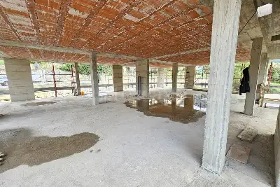 Casa in vendita, Via Rasile, Caino