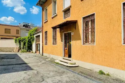 Palazzo in vendita, Via Luigi Apollonio, Brescia