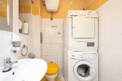 Attività Commerciale in vendita, Via Arezzo, Roma