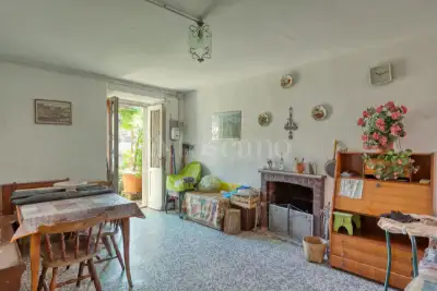 Casa in vendita, Via Taverna, Cugliate-Fabiasco
