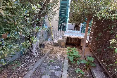 Casa in vendita, Via Carlo e Nello Rosselli, Genova