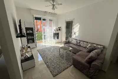 Casa in vendita, Via Lorenteggio, Milano