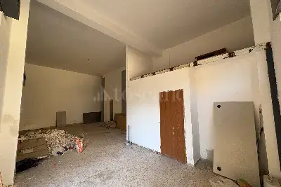 Negozio in vendita, Via Michele Bonanno, Siracusa