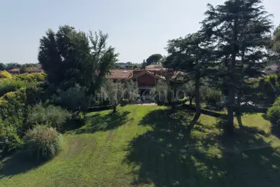 Villa in vendita, Via Torre Pellice, Roma