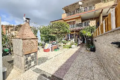 Villa Plurifamiliare in vendita, Lungomare delle Meduse, Pomezia