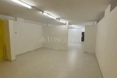 Negozio in vendita, Via Ginetta Caccianotti, Biandrate