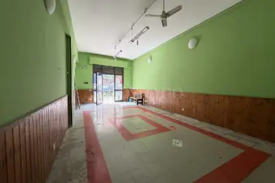 Negozio in vendita, Via Michele Titone, Palermo