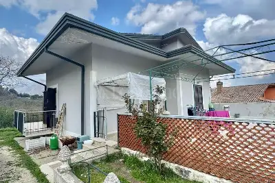 Casa Indipendente in vendita, Contrada Cesine, Avellino