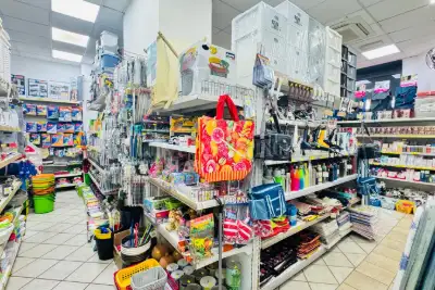 Negozio in affitto, Viale delle Provincie, Roma