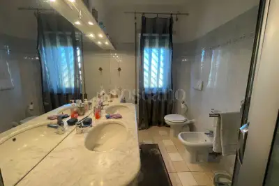 Casa in vendita, Via Cermenate, Roma