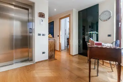 Villa Bifamiliare in vendita, Via Dei Sagredo, Milano