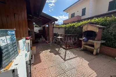 Villa in vendita, Via Giovanni Pascoli, Cerro al Lambro