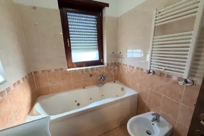 Casa in vendita, Via Saragat, Pomezia