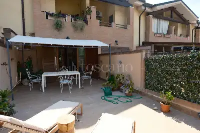 Villino a Schiera in vendita, Via Tina Modotti, Roma