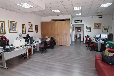 Negozio in affitto, Via della Massimilla, Roma