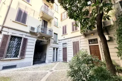 Casa in vendita, Via Plinio, Milano