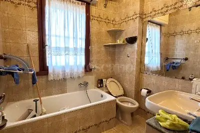 Villino a Schiera in vendita, Via Ernesto Basile, Roma