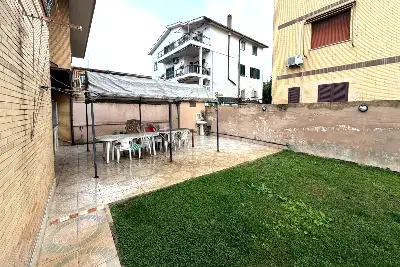 Casa in vendita, Via Malgrate, Roma