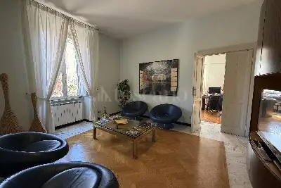 Palazzo in vendita, Via Casalmonferrato, Roma