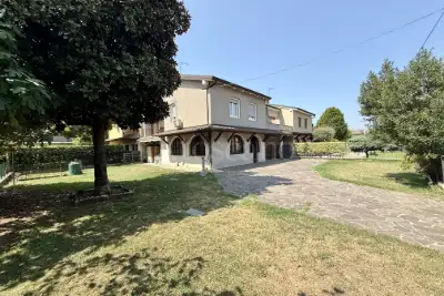 Villa Plurifamiliare in vendita, Via delle Nazioni Unite, Bagnolo Mella