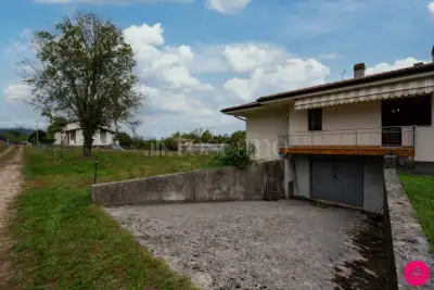 Villino a Schiera in vendita, Via dei Napoli, Aviano