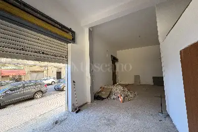 Negozio in vendita, Via Michele Bonanno, Siracusa