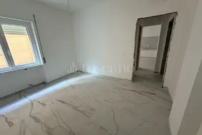 Casa in vendita, Via Cavour, Pomezia