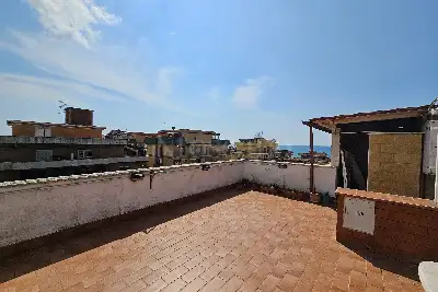 Superattico in vendita, Via Gran Bretagna, Pomezia