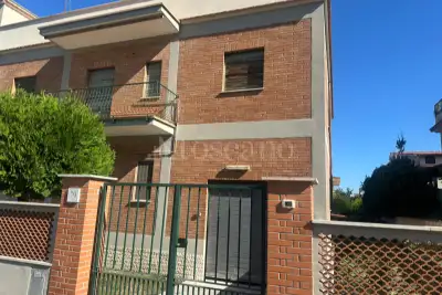 Negozio in vendita, Viale dei Promontori, Roma