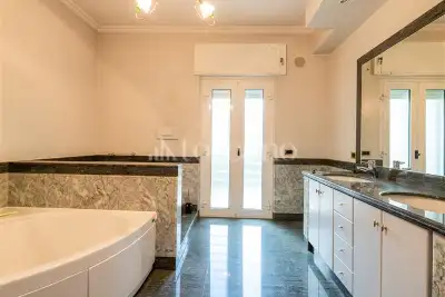 Ufficio in affitto, Via Alessandro Manzoni, Bari