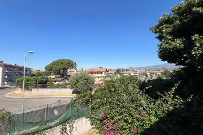 Villino a Schiera in vendita, Via Salvatore Quasimodo, Valverde