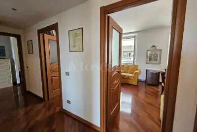 Casa in vendita, Largo Pannonia, Roma