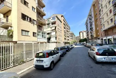 Casa in vendita, Via Tuscolana, Roma
