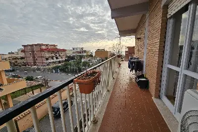 Casa in vendita, Via Belgrado, Pomezia