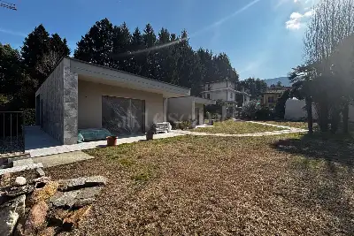 Villa in vendita, Via Zoni, Lavena Ponte Tresa