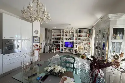 Villino a Schiera in vendita, Via Mar della Cina, Roma