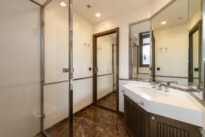 Casa in vendita, Via Uberto Visconti di Modrone, Milano