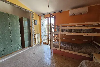 Villino a Schiera in vendita, Via Lago di Como, Pomezia