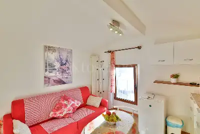 Casa Indipendente in vendita, Via Roma, Carate Urio