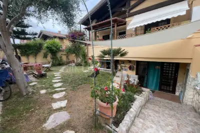 Villa Plurifamiliare in vendita, Via Bartolomeo Nogara, Roma