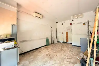 Negozio in vendita, Via Pistoiese, Firenze