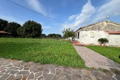 Casale in vendita, Via Torre del Giglio 1644, Latina